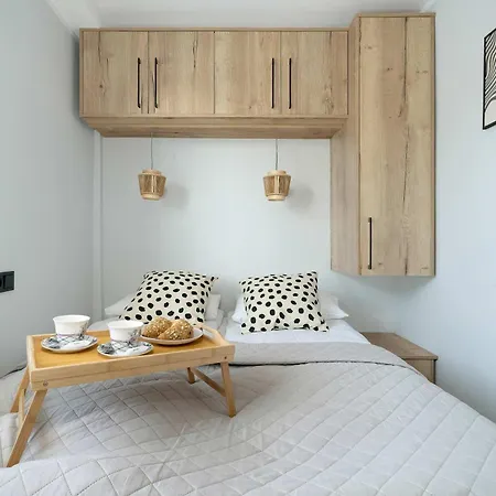 Elegancki I Przytulny Z Balkonem W Poznaniu By Renters Apartmán