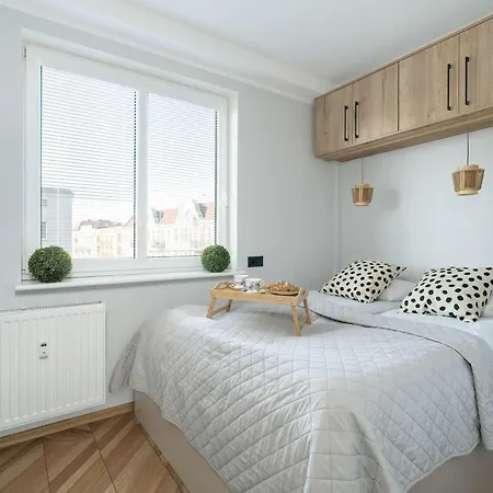 Elegancki I Przytulny Z Balkonem W Poznaniu By Renters * Poznaň